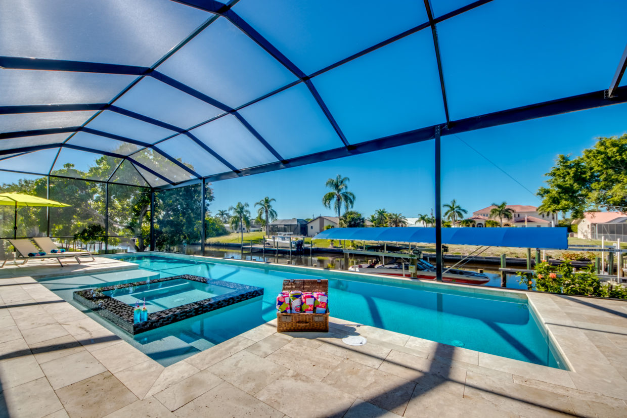 Indoor Pool Ferienhaus